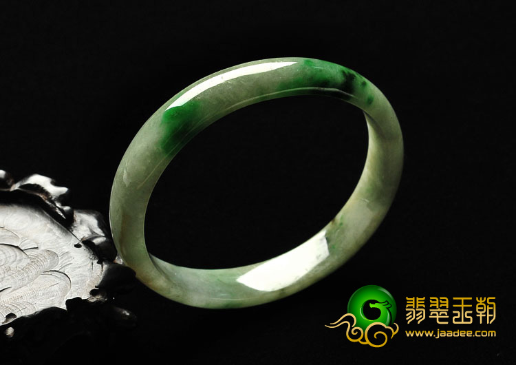 糯冰种飘翠缅甸翡翠A货贵妃镯（57.2mm-49.2mm）