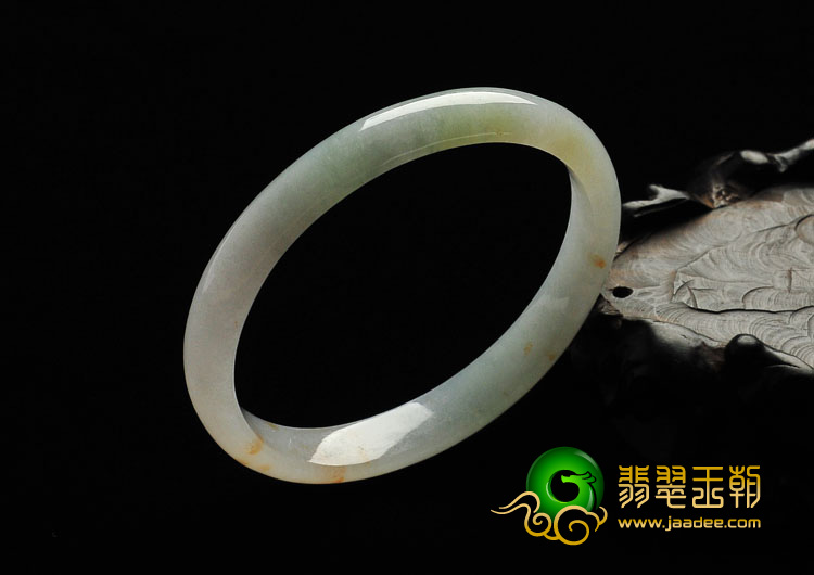 糯冰种飘黄花缅甸翡翠A货贵妃镯（55.4-47.5mm）