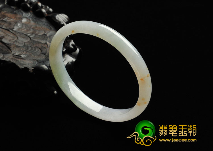 糯冰种飘黄花缅甸翡翠A货贵妃镯（55.4-47.5mm）