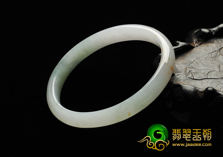 糯冰种飘黄花缅甸翡翠A货贵妃镯（55.4-47.5mm）