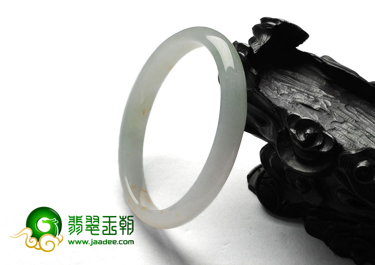 糯冰种飘黄花缅甸翡翠A货贵妃镯（55.4-47.5mm）