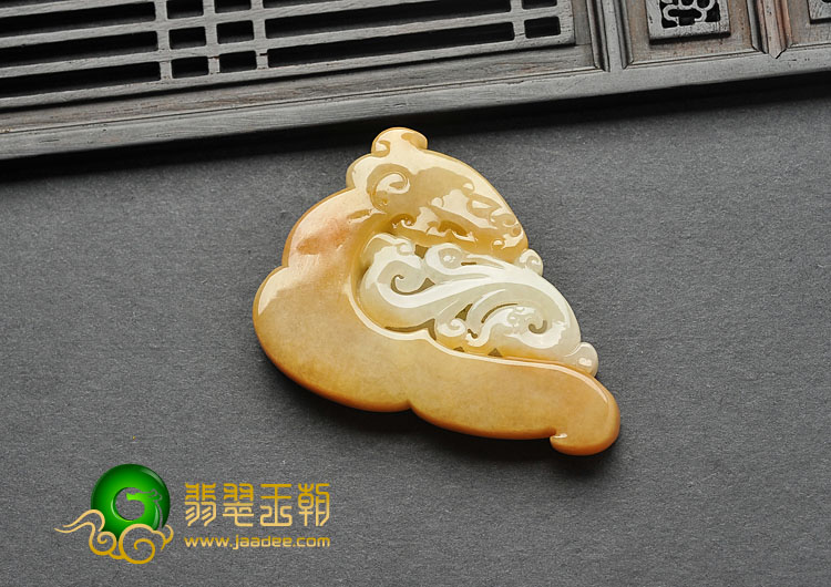 糯冰种黄翡缅甸翡翠A货仿古龙凤呈祥挂件