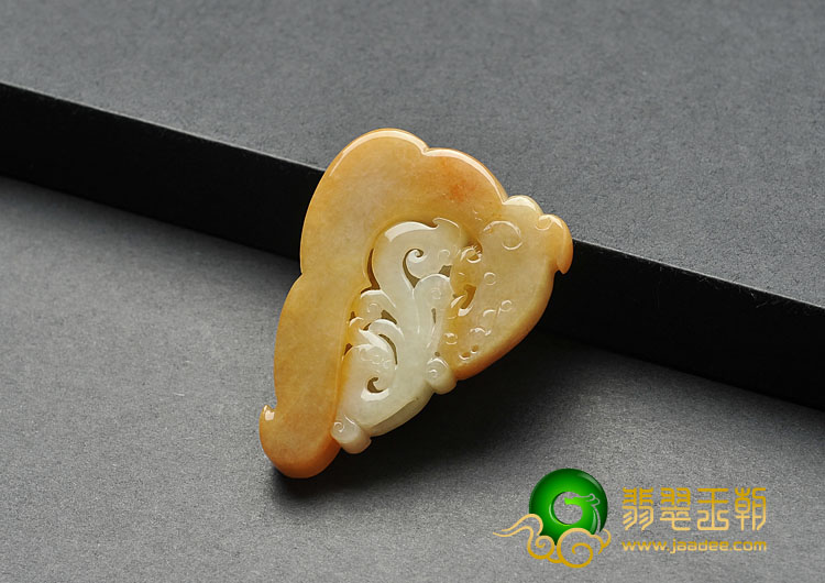 糯冰种黄翡缅甸翡翠A货仿古龙凤呈祥挂件