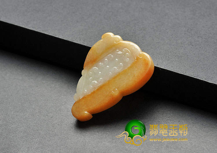 糯冰种黄翡缅甸翡翠A货仿古龙凤呈祥挂件