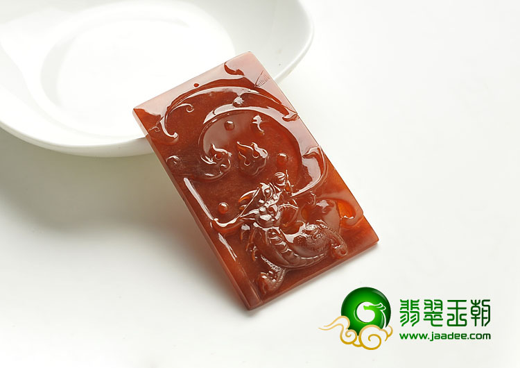 冰种红翡缅甸翡翠A货龙牌挂件