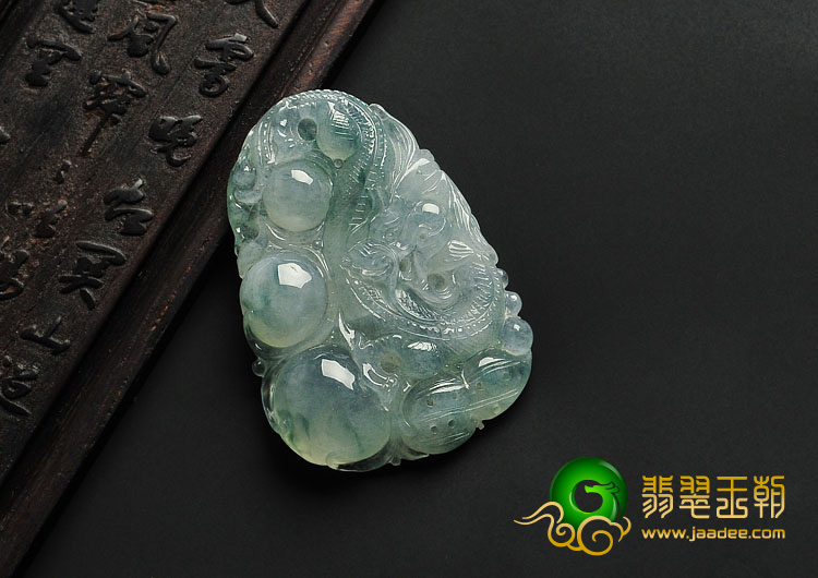 冰种晴水飘花缅甸翡翠A货龙行如意挂件