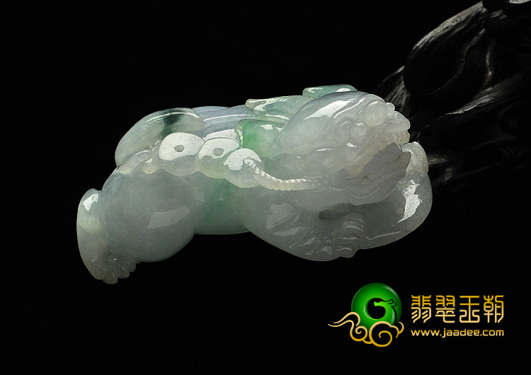 糯冰种淡紫罗兰飘花缅甸翡翠A货貔貅手玩件