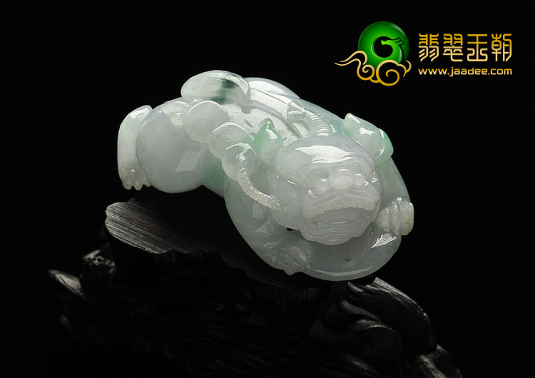 糯冰种淡紫罗兰飘花缅甸翡翠A货貔貅手玩件