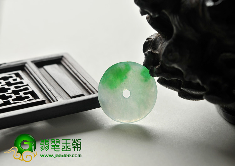 冰种翠色缅甸翡翠A货平安扣挂件