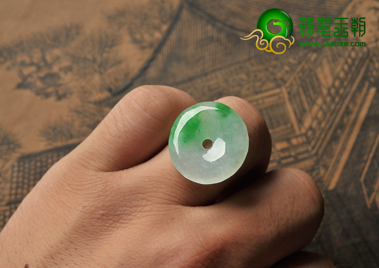 冰种翠色缅甸翡翠A货平安扣挂件