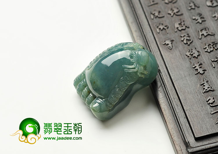 细糯种晴水缅甸翡翠A货知足常乐挂件