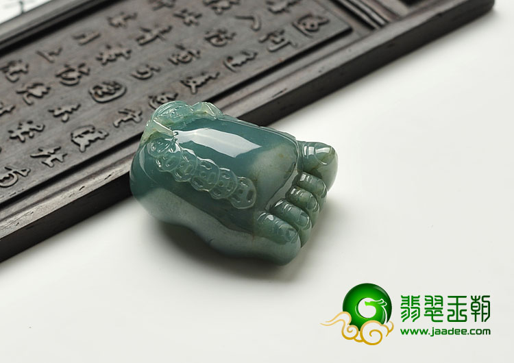 细糯种晴水缅甸翡翠A货知足常乐挂件