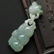 糯冰种晴水缅甸翡翠A货四季豆挂件