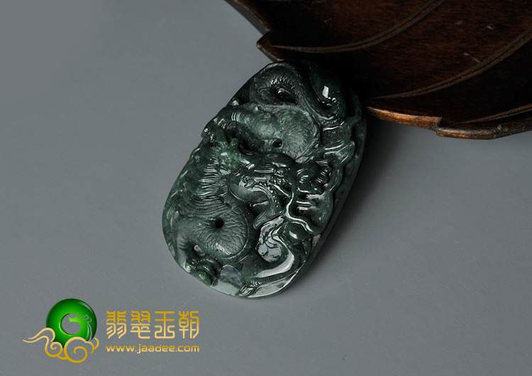 糯冰种墨翠缅甸翡翠A货龙牌挂件