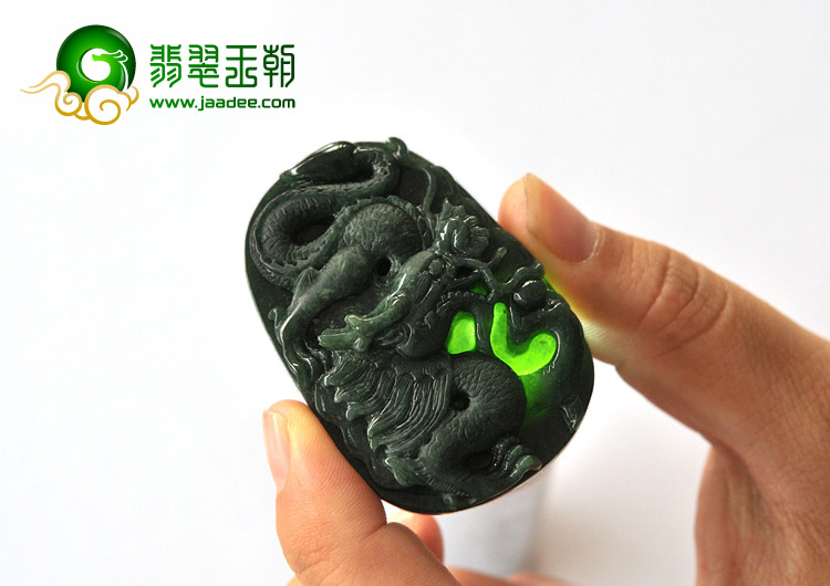 糯冰种墨翠缅甸翡翠A货龙牌挂件