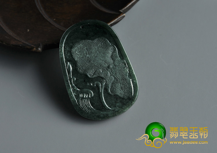 糯冰种墨翠缅甸翡翠A货龙牌挂件