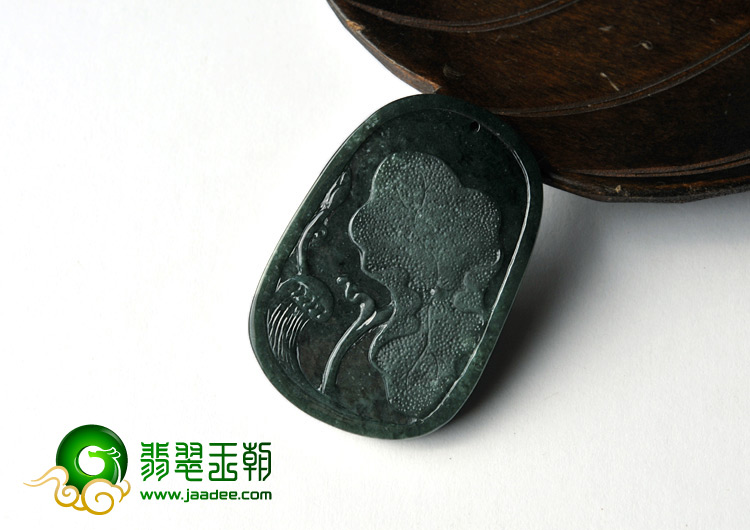糯冰种墨翠缅甸翡翠A货龙牌挂件
