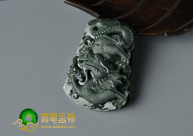 糯冰种墨翠缅甸翡翠A货龙牌挂件