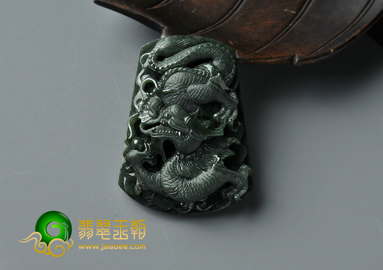 糯冰种墨翠缅甸翡翠A货龙牌挂件