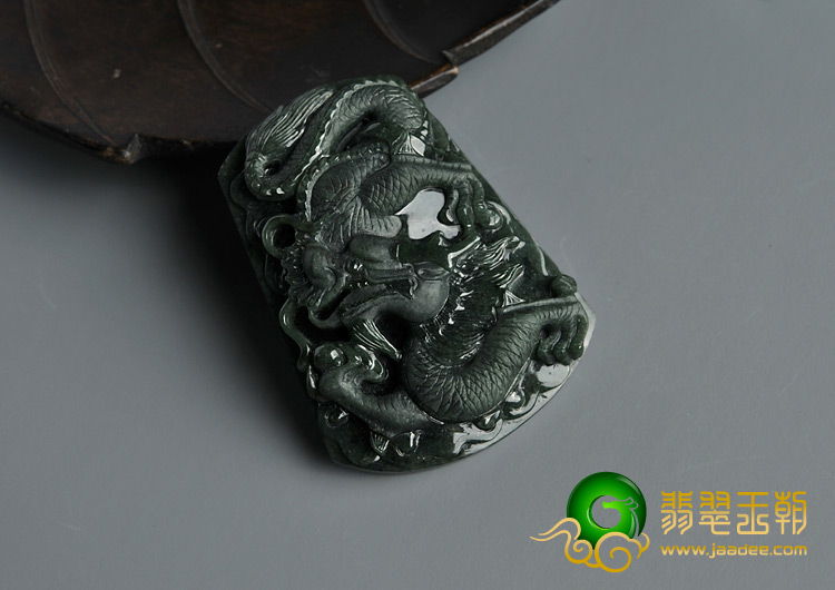 糯冰种墨翠缅甸翡翠A货龙牌挂件