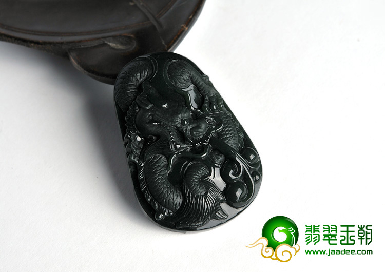 糯冰种墨翠缅甸翡翠A货龙牌挂件