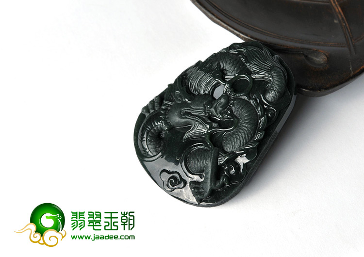 糯冰种墨翠缅甸翡翠A货龙牌挂件