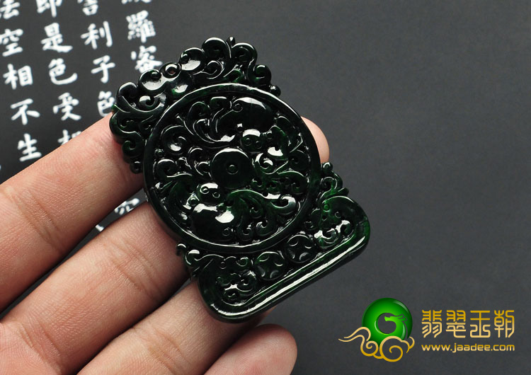 细糯种癣加绿缅甸翡翠A货福在眼前挂件