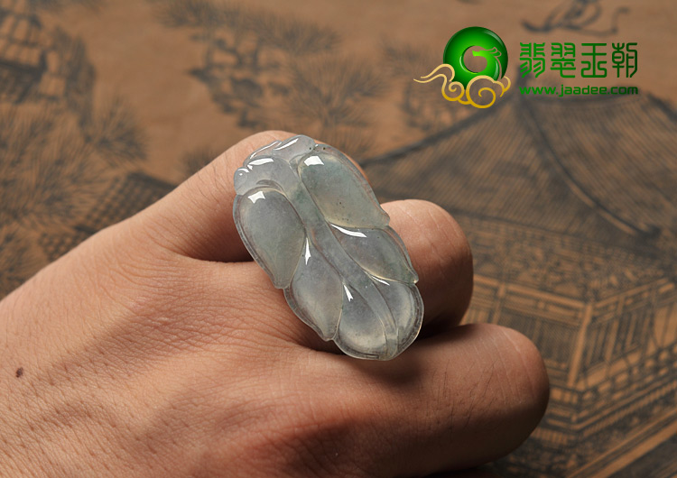 冰种淡晴水缅甸翡翠A货叶子挂件