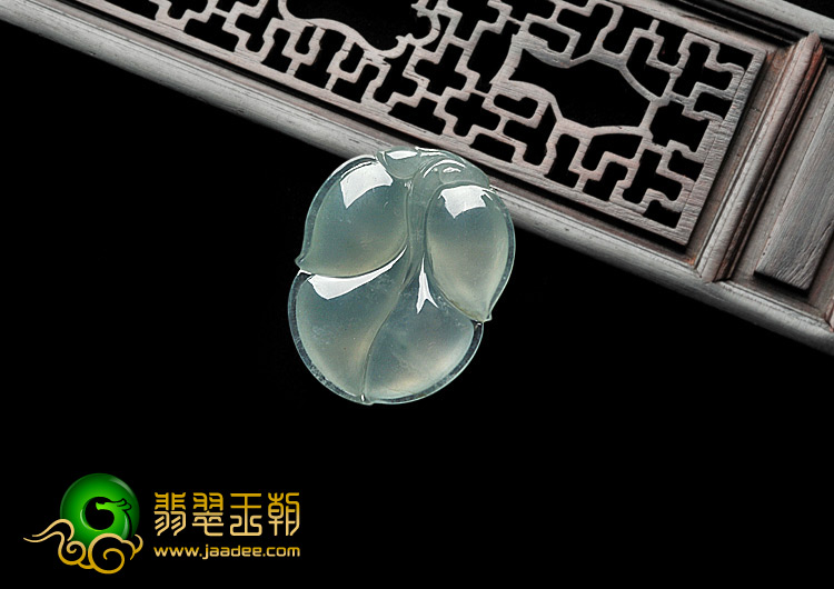 冰种淡晴水缅甸翡翠A货叶子挂件