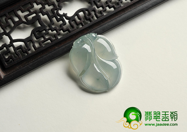 冰种淡晴水缅甸翡翠A货叶子挂件