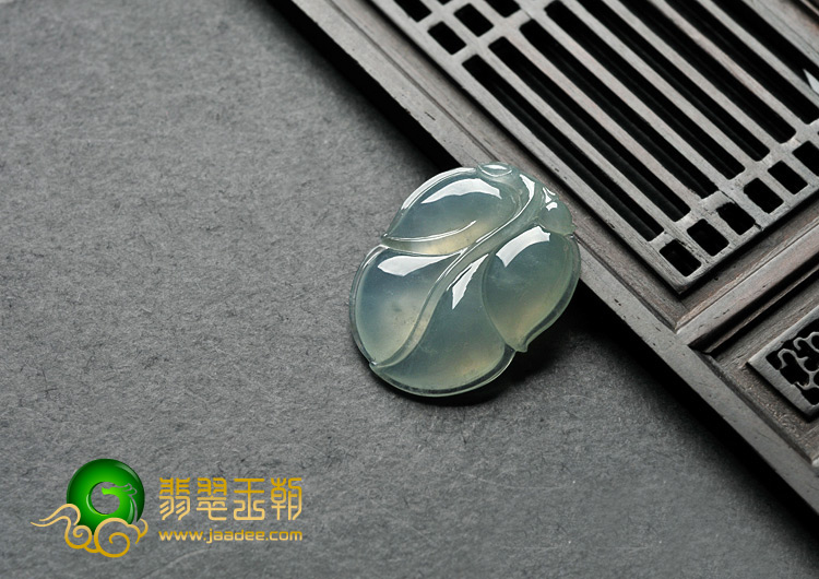 冰种淡晴水缅甸翡翠A货叶子挂件
