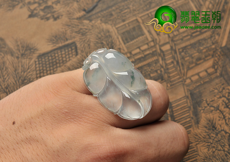冰种飘花缅甸翡翠A货叶子挂件