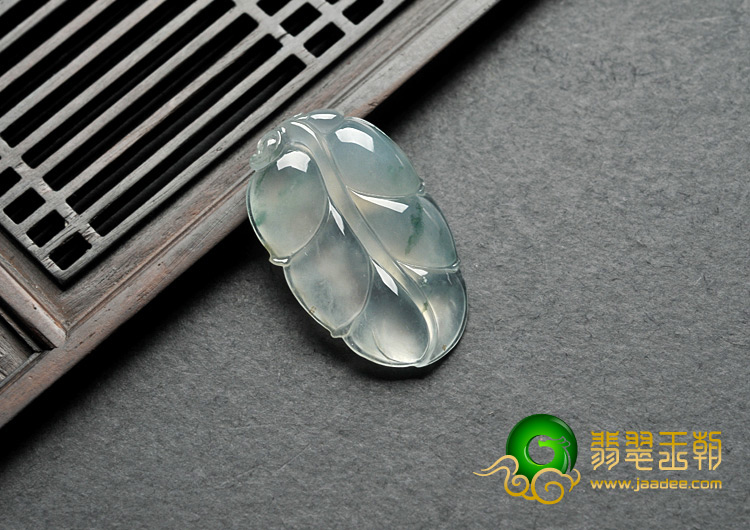 冰种飘花缅甸翡翠A货叶子挂件