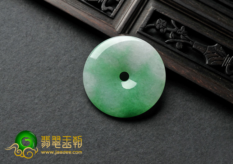 糯冰种飘翠缅甸翡翠A货平安扣挂件