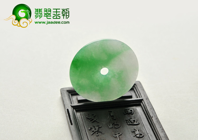 糯冰种飘翠缅甸翡翠A货平安扣挂件