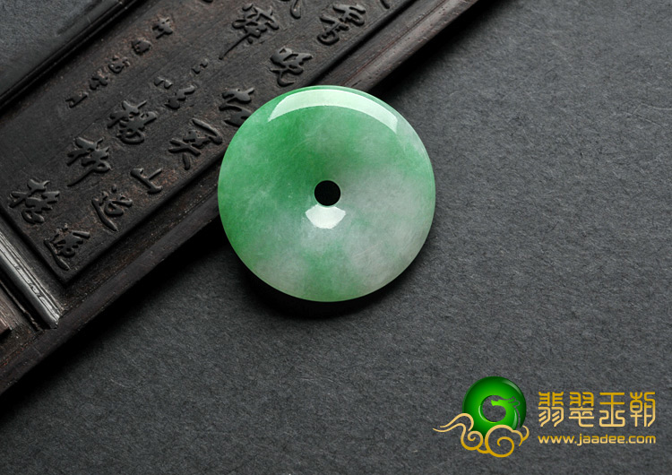 糯冰种飘翠缅甸翡翠A货平安扣挂件