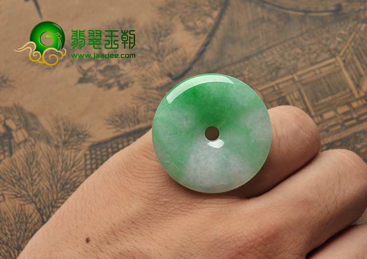 糯冰种飘翠缅甸翡翠A货平安扣挂件