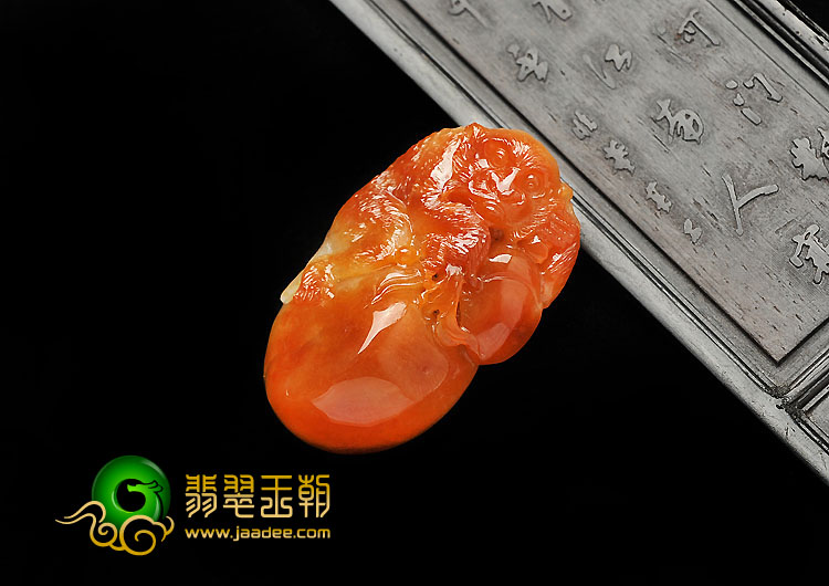 糯冰种红翡缅甸翡翠A货灵猴献寿挂件