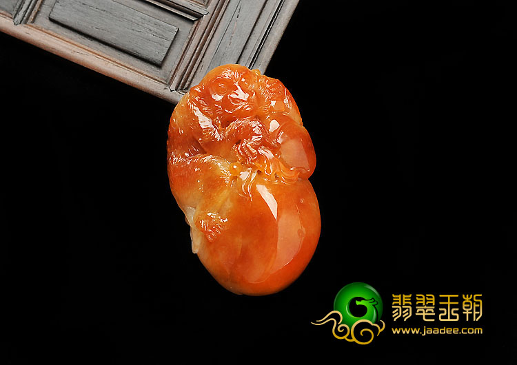 糯冰种红翡缅甸翡翠A货灵猴献寿挂件