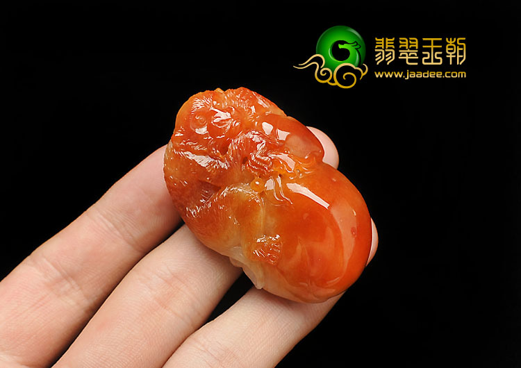 糯冰种红翡缅甸翡翠A货灵猴献寿挂件