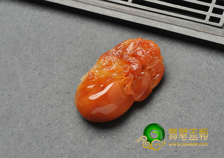 糯冰种红翡缅甸翡翠A货灵猴献寿挂件