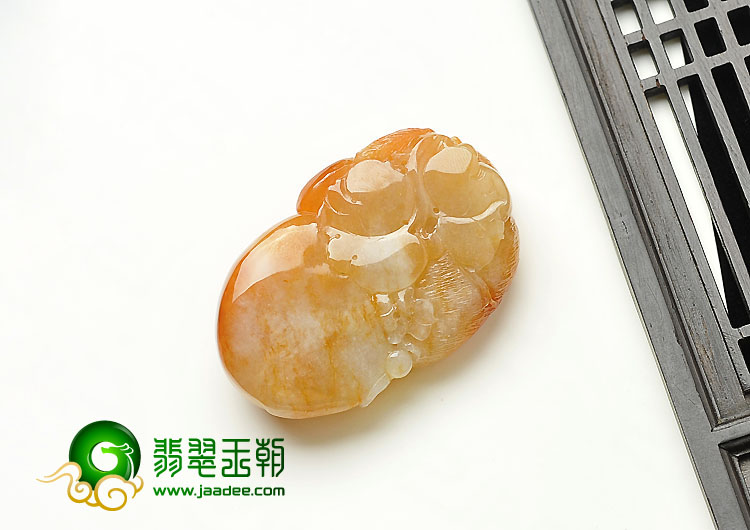 糯冰种红翡缅甸翡翠A货灵猴献寿挂件