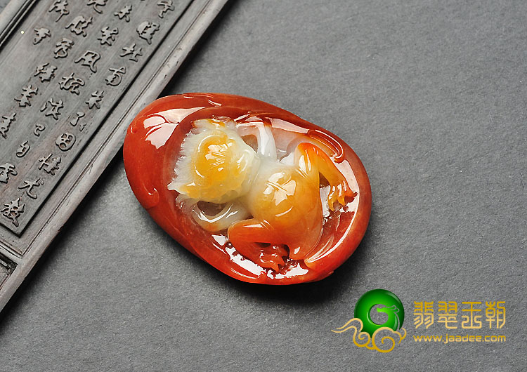 糯冰种红翡缅甸翡翠A货蝙蝠龙挂件