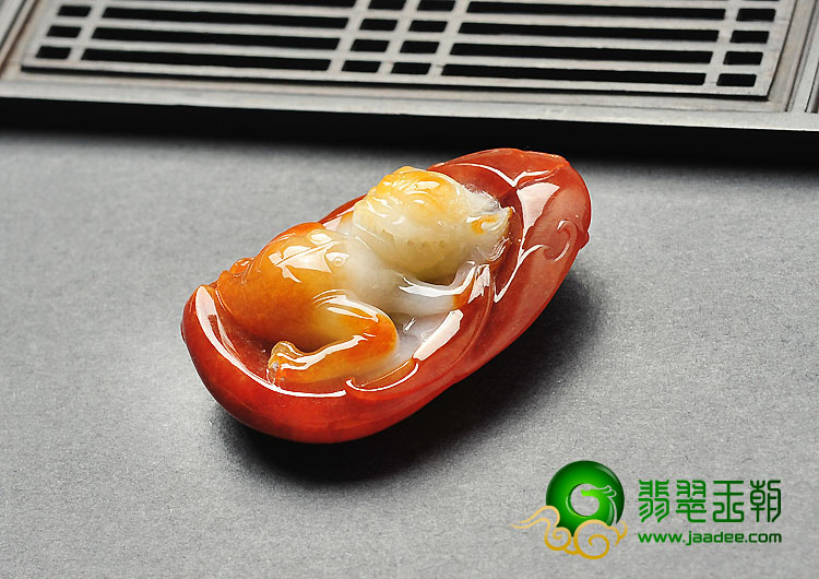 糯冰种红翡缅甸翡翠A货蝙蝠龙挂件
