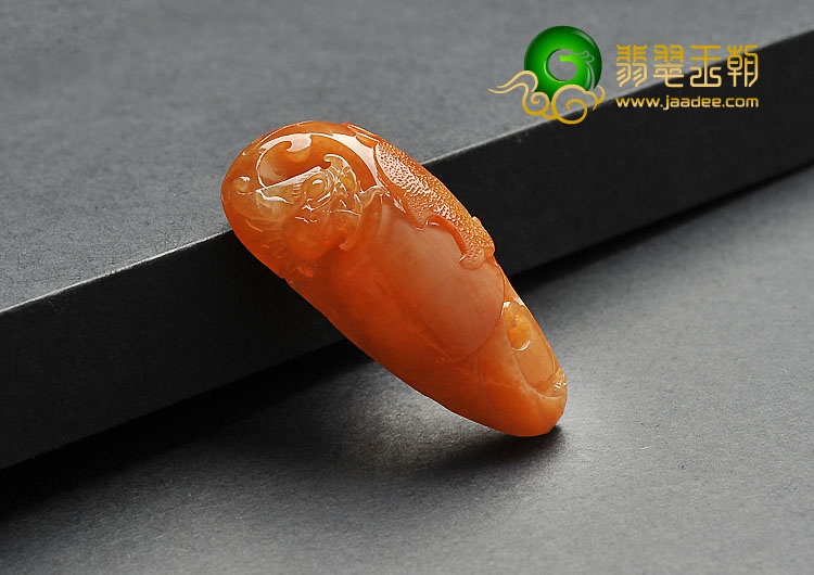 糯冰种红黄翡缅甸翡翠A货仿古龙挂件