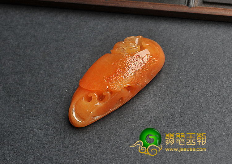 糯冰种红黄翡缅甸翡翠A货仿古龙挂件