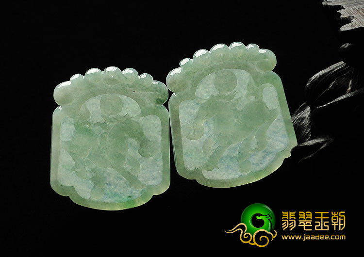 冰种晴水缅甸翡翠A货马牌挂件（一对）