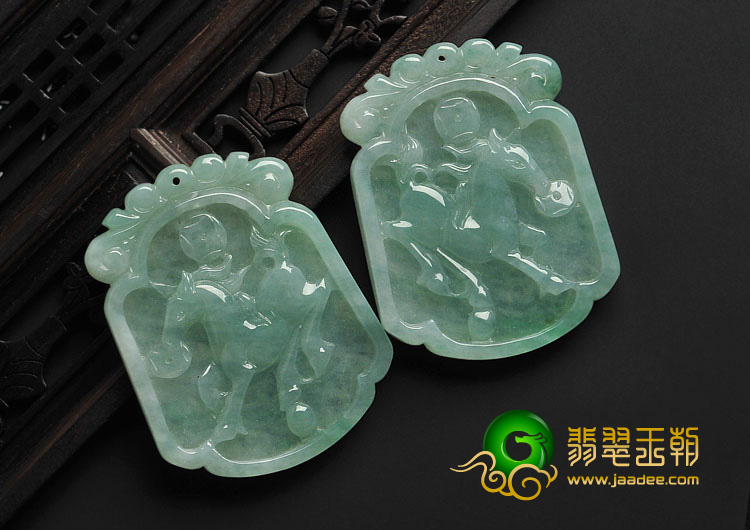 冰种晴水缅甸翡翠A货马牌挂件（一对）