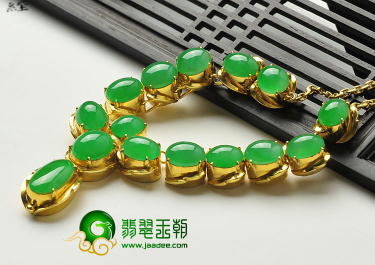 冰种正阳绿满绿缅甸翡翠A货项链面