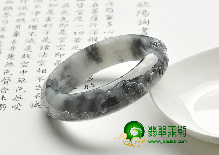 糯冰种（乌鸡种）墨色缅甸翡翠A货五福临门雕花镯（56.8mm）